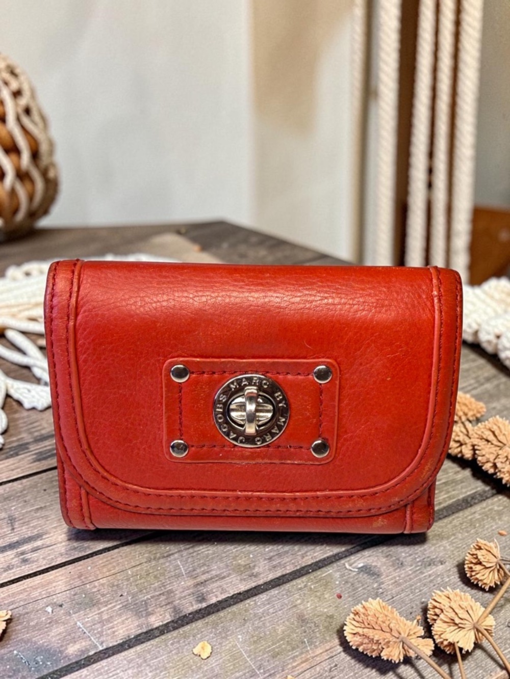 Marc by Marc Jacobs Red Leather Turnlock Compact Wallet Clutch ❤️